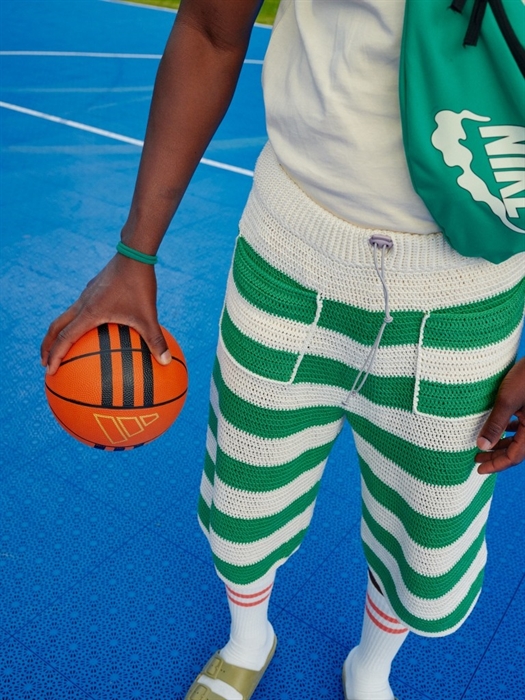 HOOK OUT! af Molla Mills